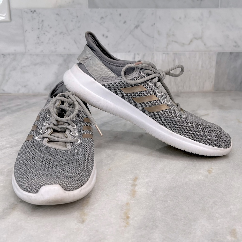 ADIDAS Women’s Cloudfoam QT Flex Gray Running Shoe